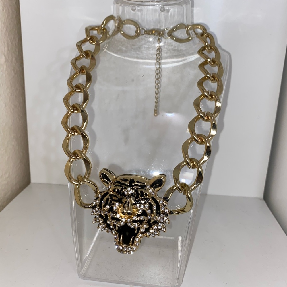 6 Necklaces